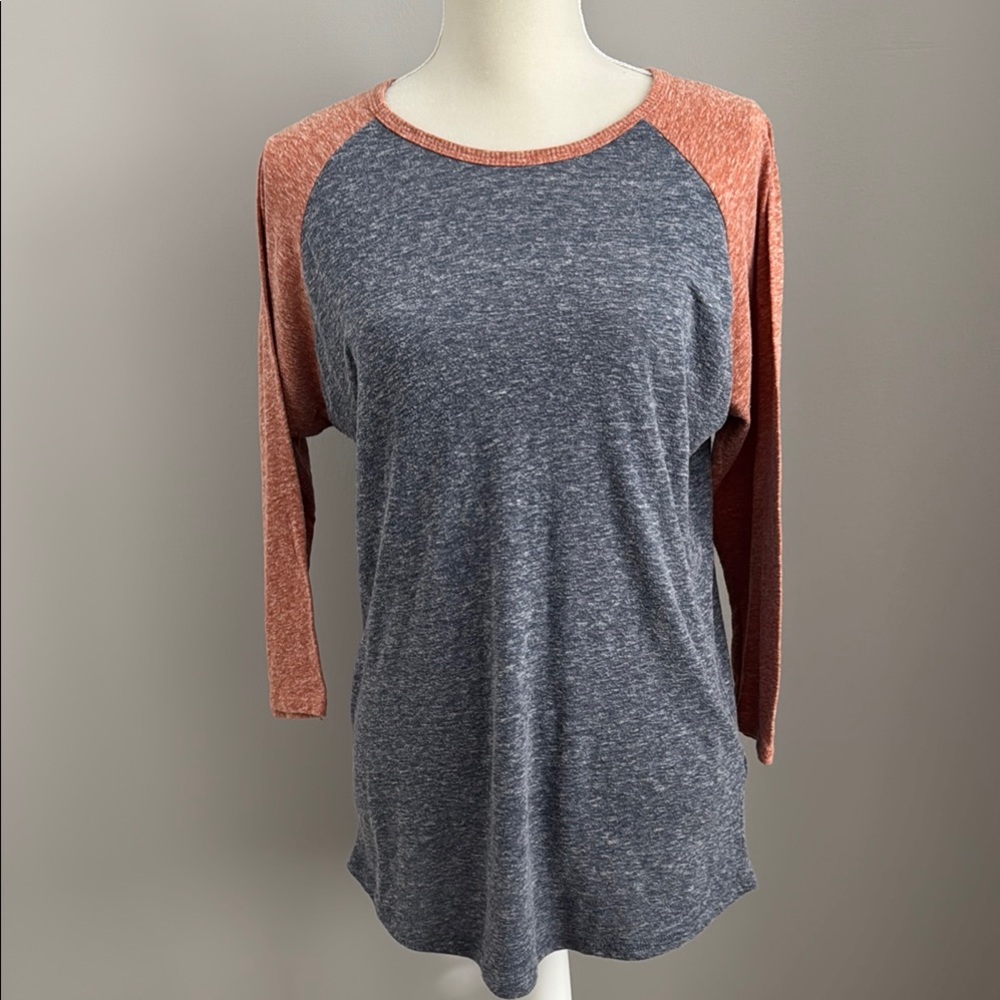 LulaRoe Casual Colorblock Raglan Sleeve Top